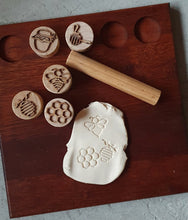Load image into Gallery viewer, Wooden Playdough Stampers